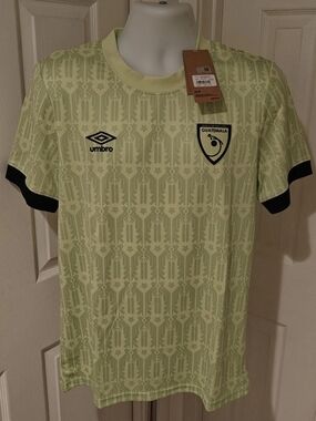 Umbro Guatemala 25/26 Pre-Match Futbol Soccer Jersey NWT Men's Size Medium
